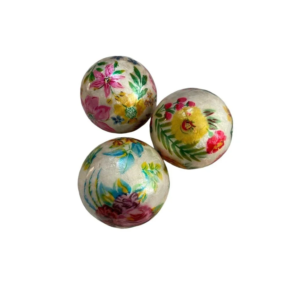 Pier 1 Capiz Balls With Bunnies And Flowers Set Of 3